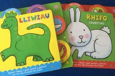 Pecyn Lliwiau a Rhifo