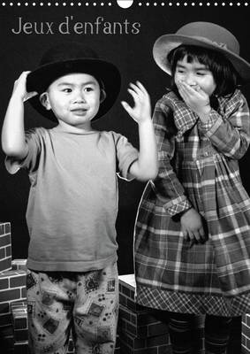 Jeux d'Enfants: Balade Espiegle et Tendre au Pays de l'Enfance.